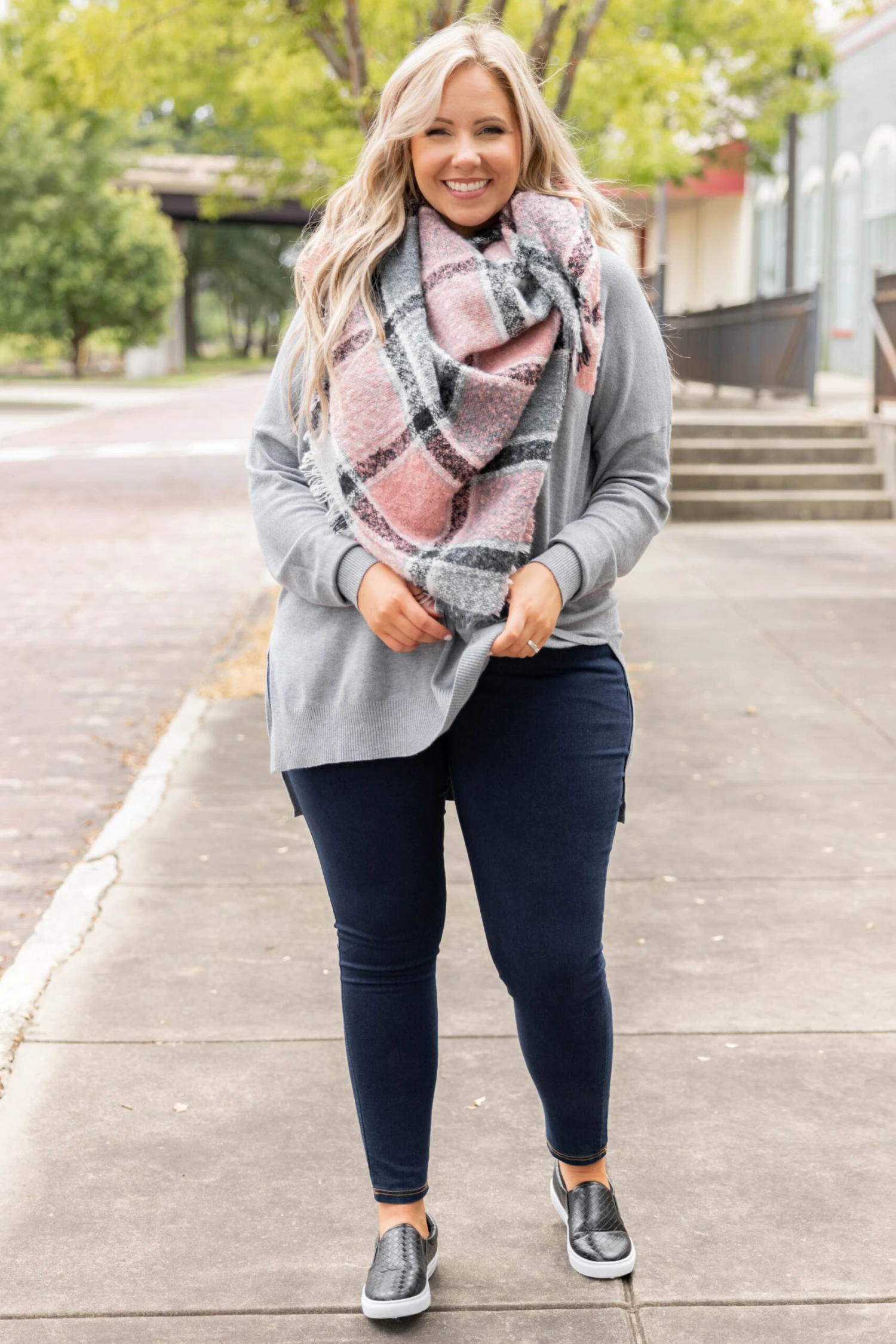 Flash A Smile Scarf, Pink 5 Flash A Smile Scarf, Pink - Image 3