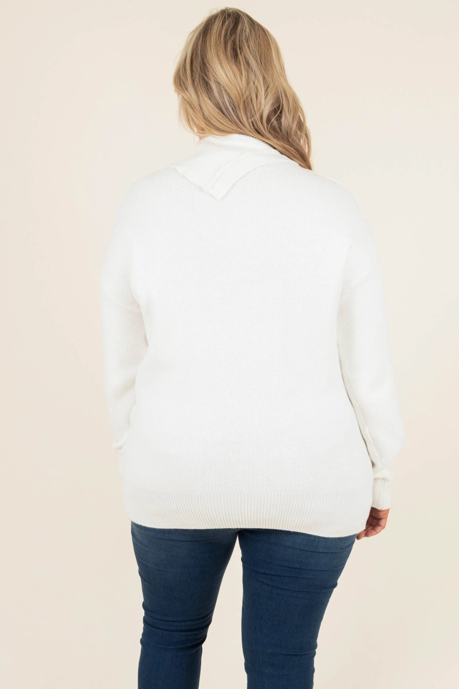 Gonna Love You Sweater, White 7 Gonna Love You Sweater, White - Image 5