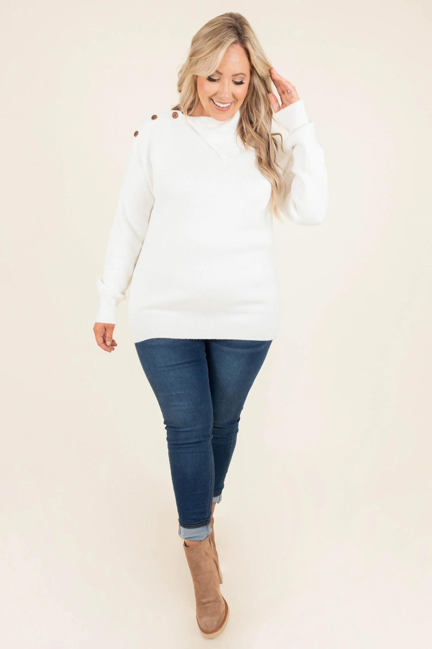 Gonna Love You Sweater, White 5 Gonna Love You Sweater, White - Image 3