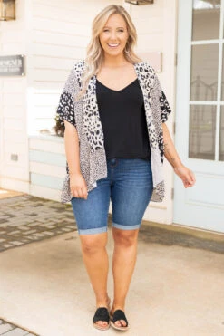 Graceful Charm Kimono, Off White -Chic Soul Store GracefulCharmKimono OffWhite 0776