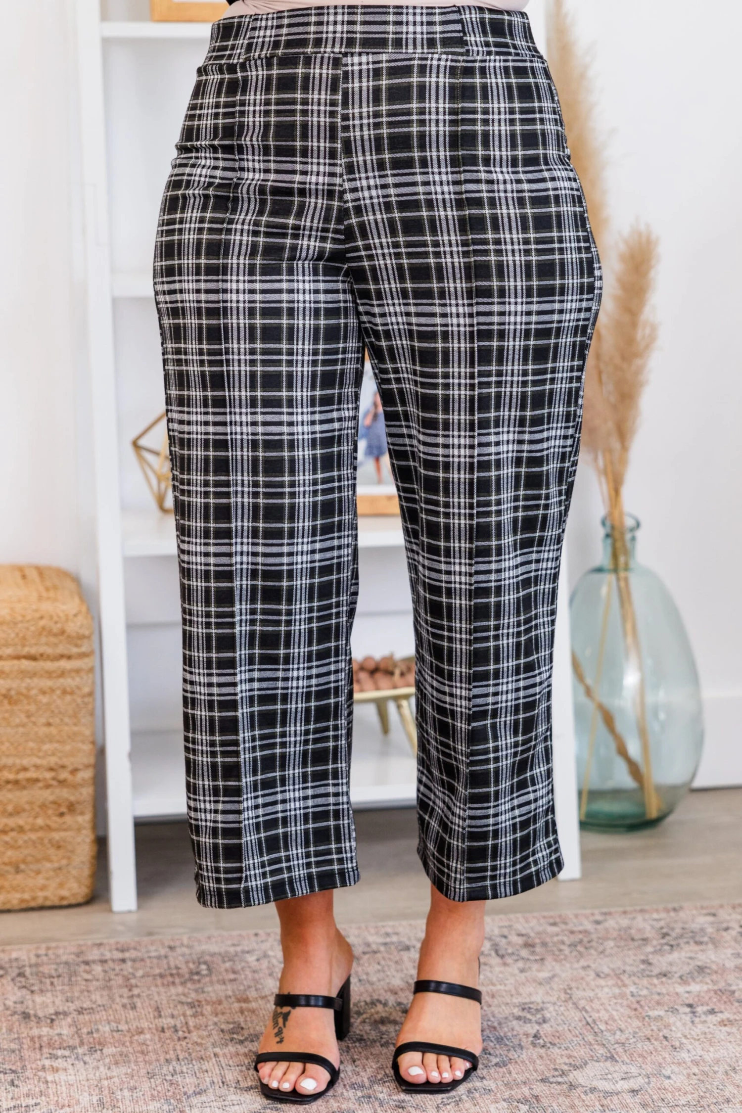 I'm Still Standing Pants, Black-Olive 5 I'm Still Standing Pants, Black-Olive - Image 3