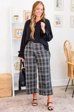 I'm Still Standing Pants, Black-Olive 14 I'm Still Standing Pants, Black-Olive -Chic Soul Store I mStillStandingCroppedLeggings Black Olive 6