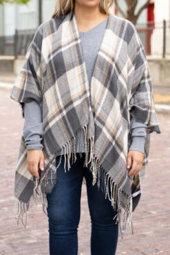 Irresistible Style Poncho, Grey -Chic Soul Store IrresistibleStylePoncho Grey 2457