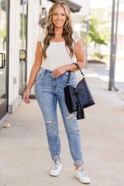 Judy Blue: Setting Trends Skinny Jeans, Medium Wash 13 Judy Blue: Setting Trends Skinny Jeans, Medium Wash -Chic Soul Store JudyBlue SettingTrendsSkinnyJeans MediumWash 6