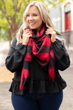 Just Warms My Heart Scarf, Black-Red
