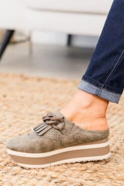 Keep Chasing Platform, Pewter -Chic Soul Store KeepChasingPlatform Pewter 4