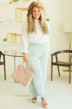 Middle Of Somewhere Top, White -Chic Soul Store MiddleOfSomewhereTop White 4