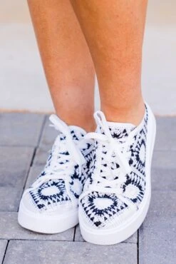 Morning Light Platform Sneaker, Black-White 10 Morning Light Platform Sneaker, Black-White -Chic Soul Store MorningLightPlatformSneaker Black White 2