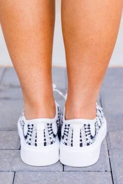 Morning Light Platform Sneaker, Black-White 13 Morning Light Platform Sneaker, Black-White -Chic Soul Store MorningLightPlatformSneaker Black White 5