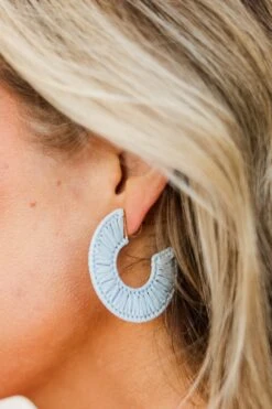 Move With Passion Earrings, Aqua