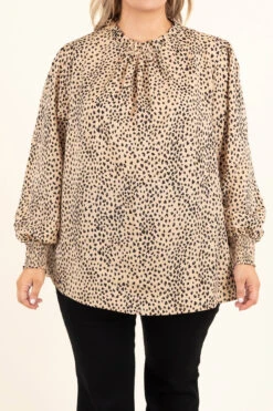 New Surprises Top, Beige 11 New Surprises Top, Beige -Chic Soul Store NewSurprisesTop Beige 9605