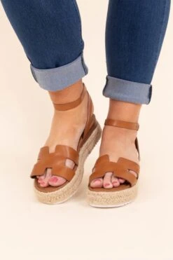 On A Getaway Sandals, New Tan -Chic Soul Store OnAGetawaySandals NewTan 2