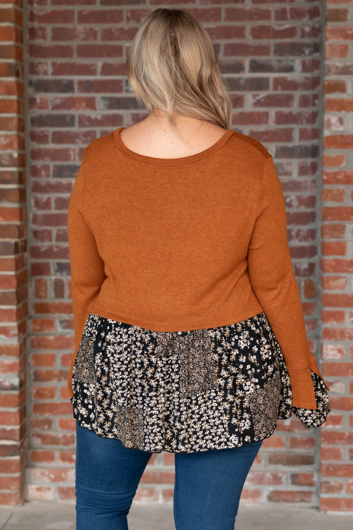 Out On The Farm Top, Rust/Black 7 Out On The Farm Top, Rust/Black - Image 5