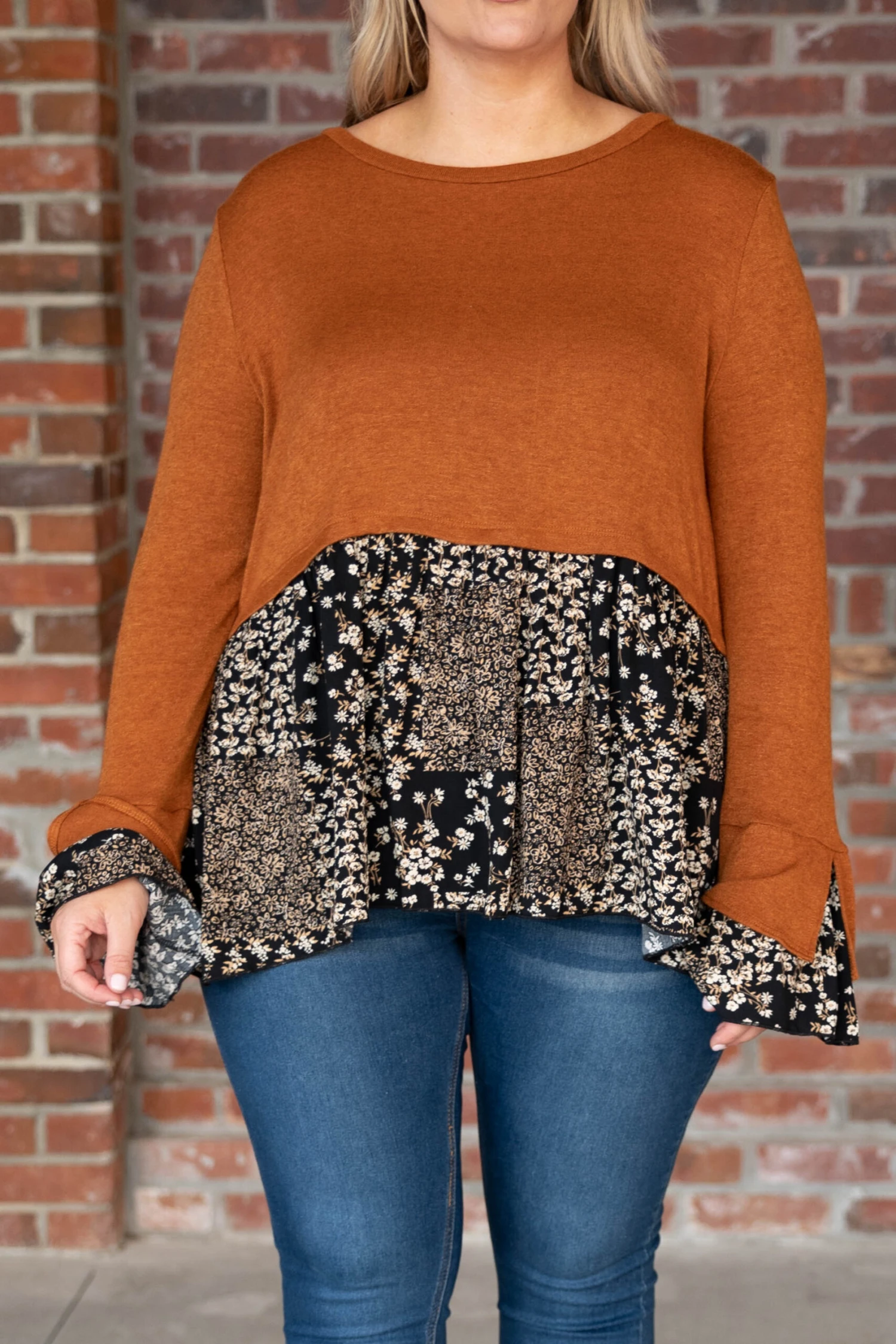 Out On The Farm Top, Rust/Black 6 Out On The Farm Top, Rust/Black - Image 4