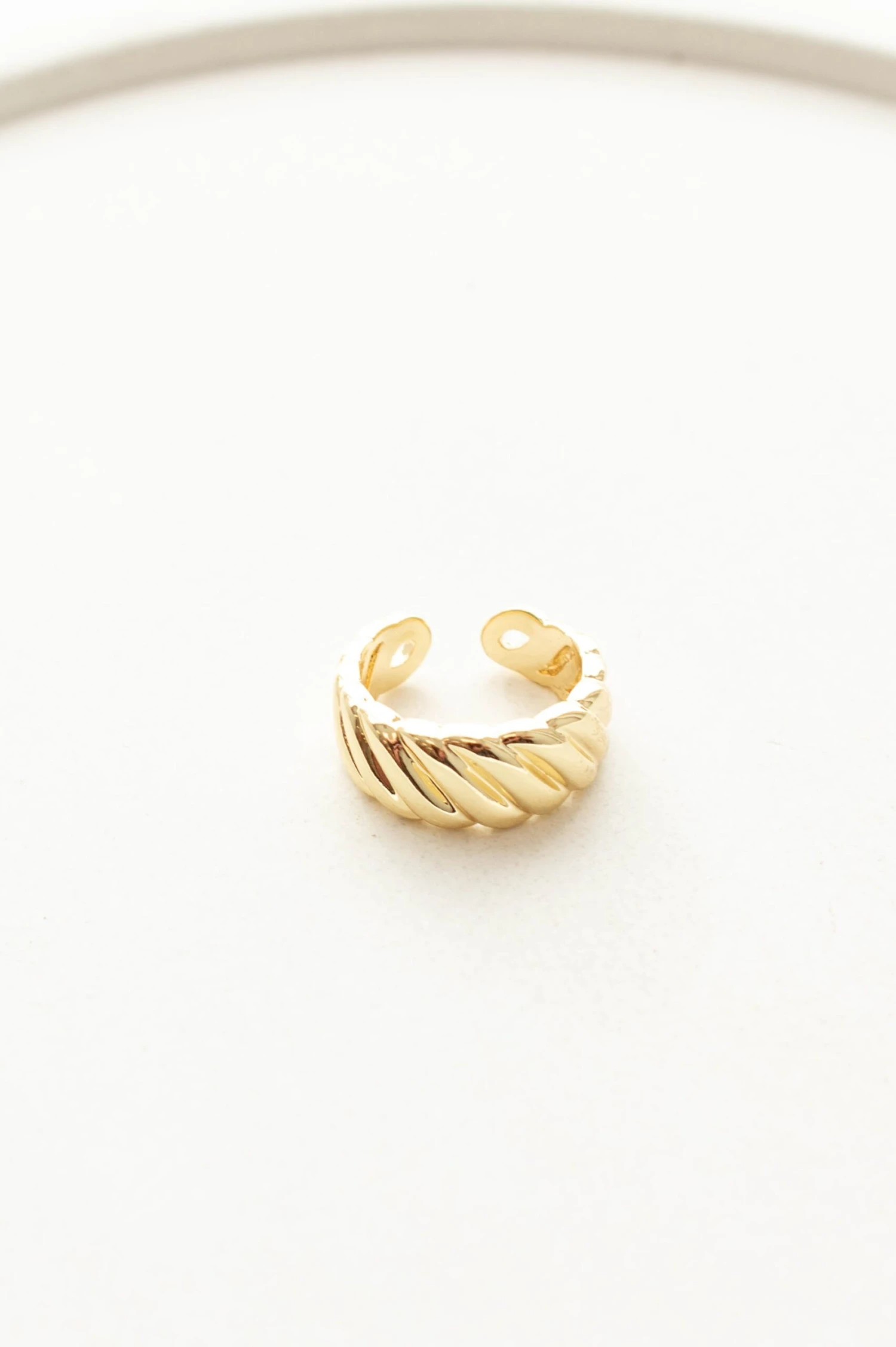 Paris Getaway Ring, Gold 3 Paris Getaway Ring, Gold