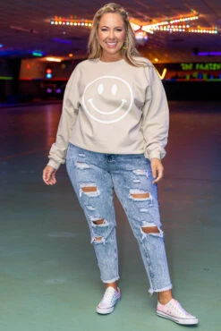 Remember To Smile Sweatshirt, Cream -Chic Soul Store RememberToSmileSweatshirt Cream 8930 2