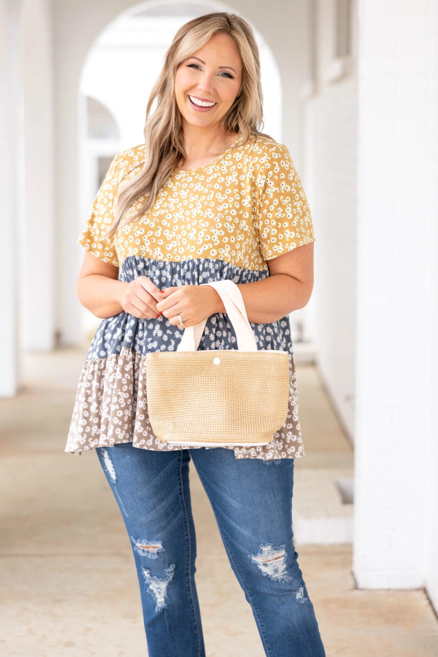 Seaside Living Bag, Tan 5 Seaside Living Bag, Tan - Image 3