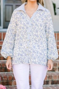 Garden Time Top, Blue Floral 13 Garden Time Top, Blue Floral -Chic Soul Store SettingTheSceneTop Periwinkle 7 d6cf3a13 737b 4883 9cdd 4e75924cff42