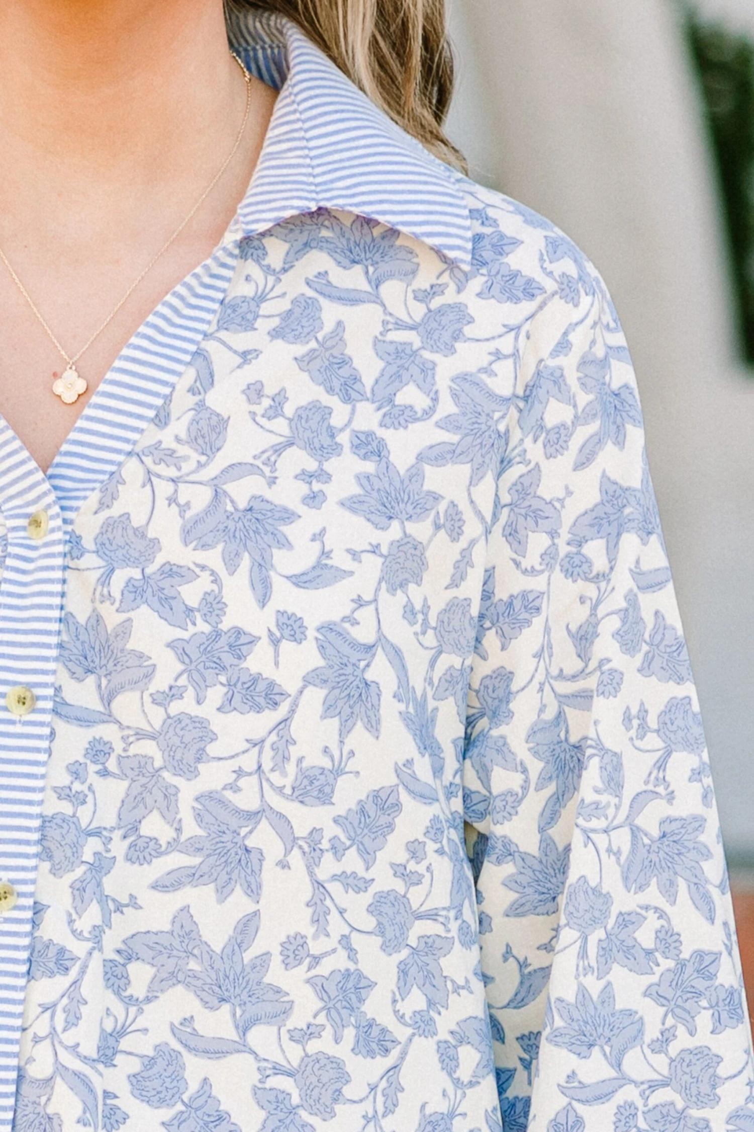 Garden Time Top, Blue Floral 6 Garden Time Top, Blue Floral - Image 4