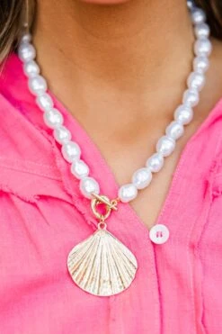 Shell Seekers Necklace, Pearl