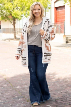 Snowy Pines Cardigan, Cream -Chic Soul Store SnowyPinesCardigan Cream 9968