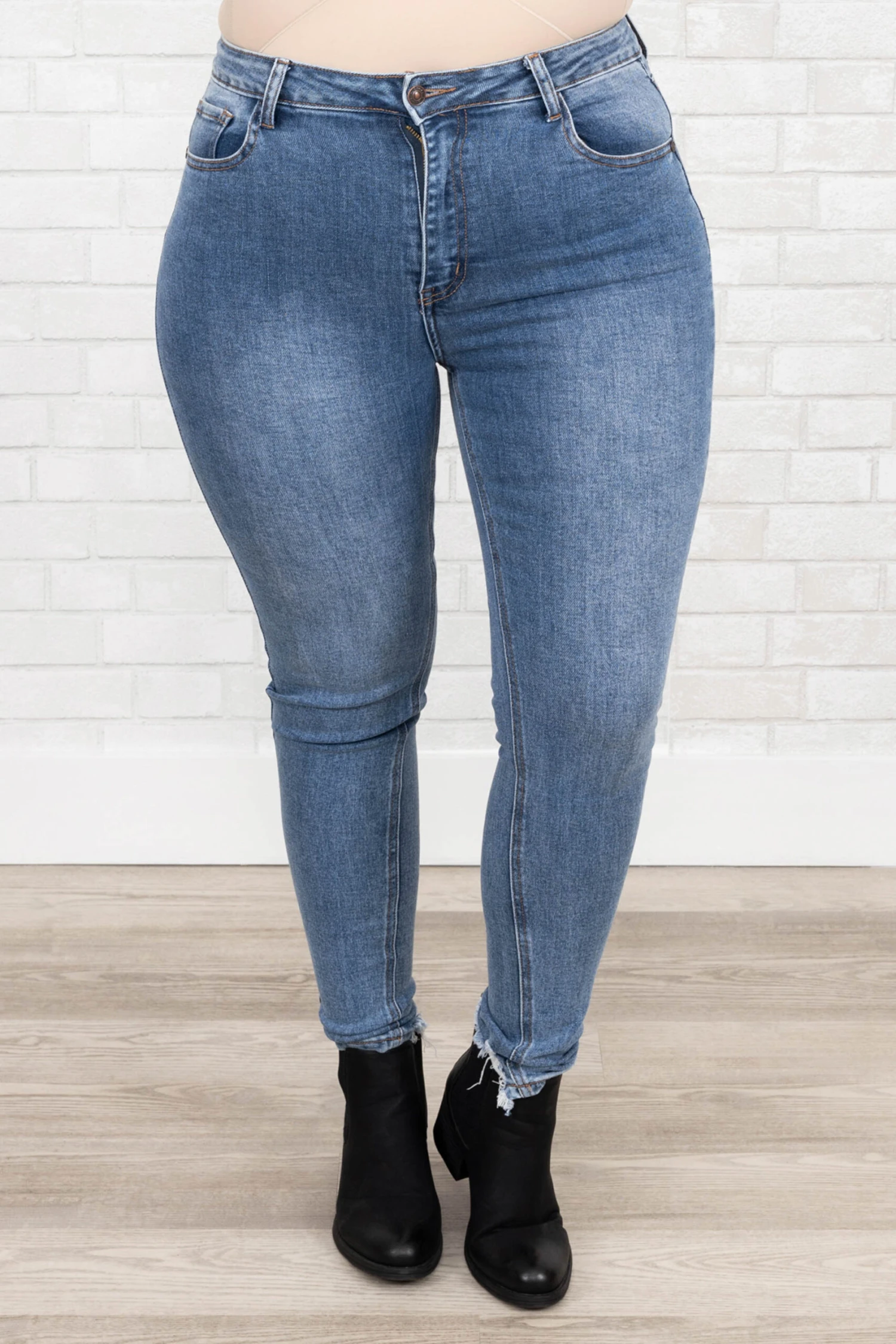 Staying Out Late Jeans, Medium Wash 3 Staying Out Late Jeans, Medium Wash