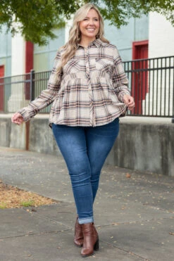 Strolling On Mainstreet Top, Taupe 10 Strolling On Mainstreet Top, Taupe -Chic Soul Store StrollingOnMainstreetTop Taupe 0118