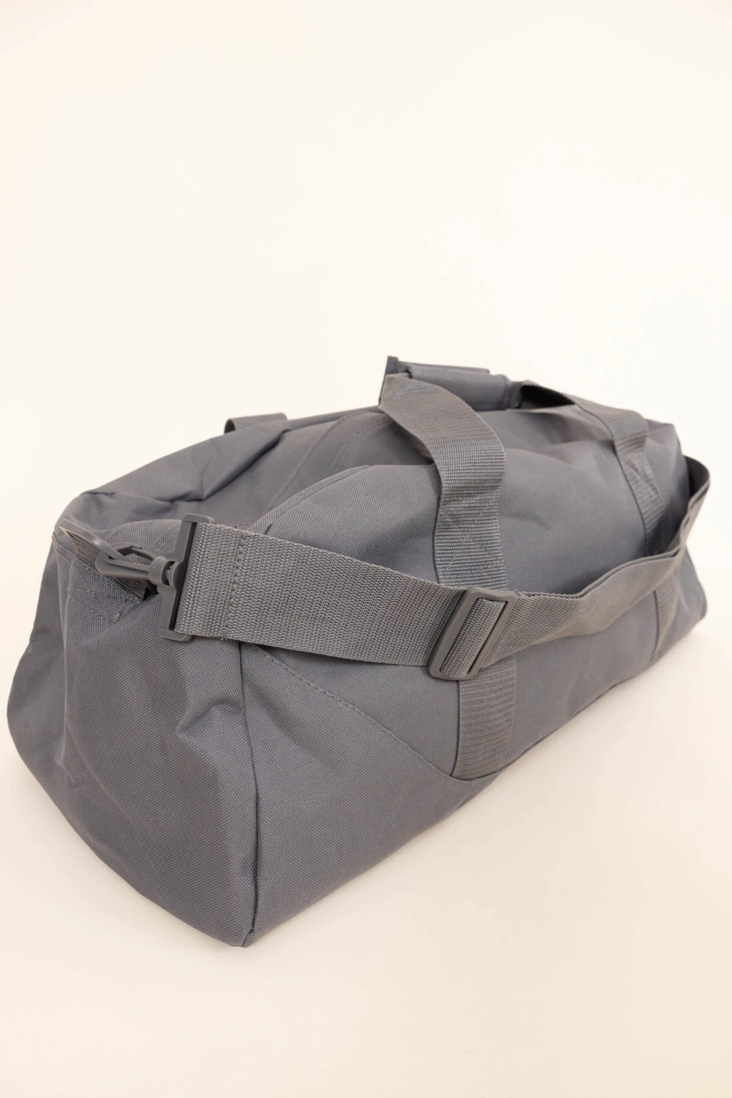 Stuff Me Duffle Bag, Charcoal 3 Stuff Me Duffle Bag, Charcoal