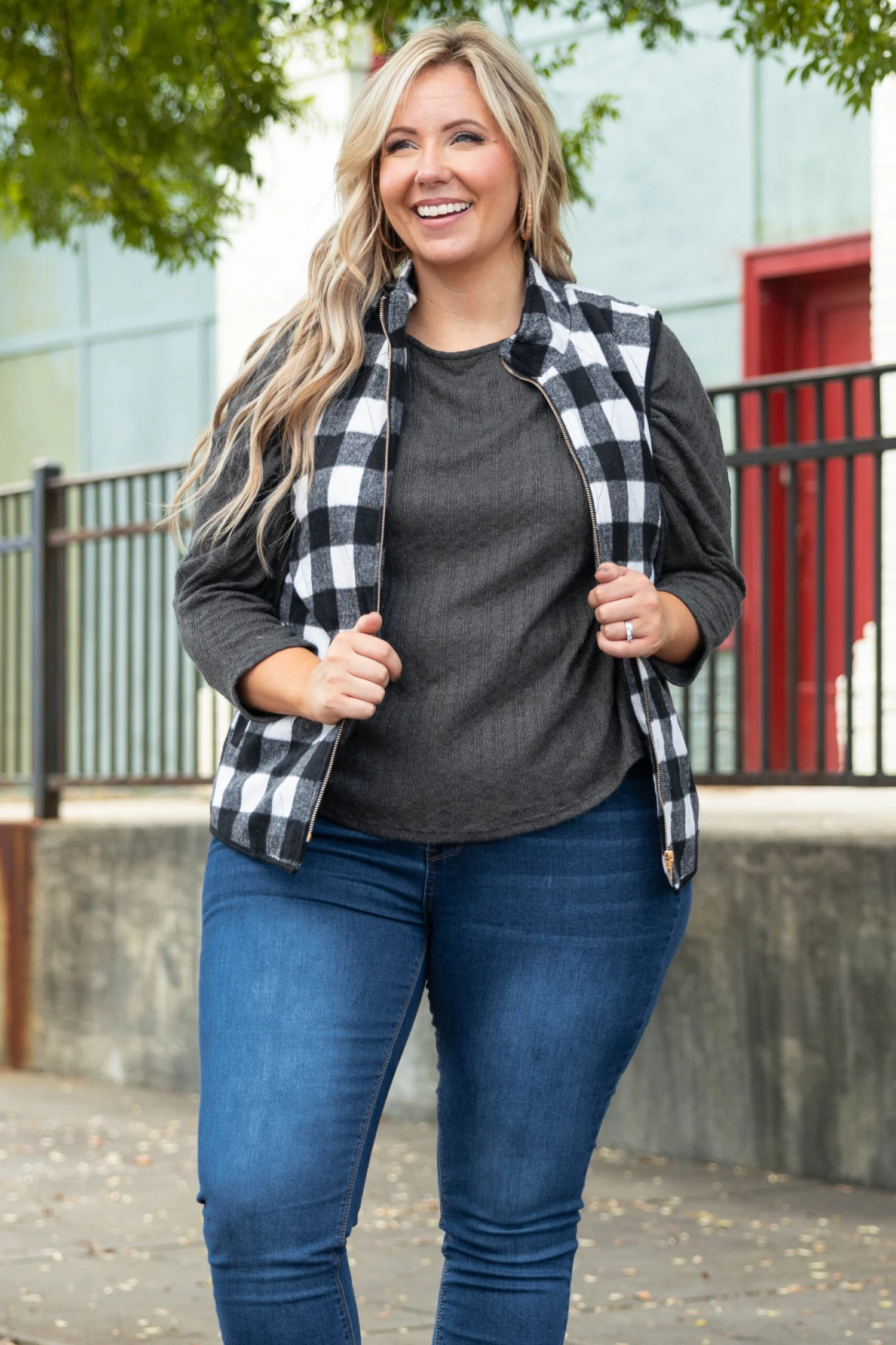 Tell Myself Later Vest, Black-Ivory 3 Tell Myself Later Vest, Black-Ivory