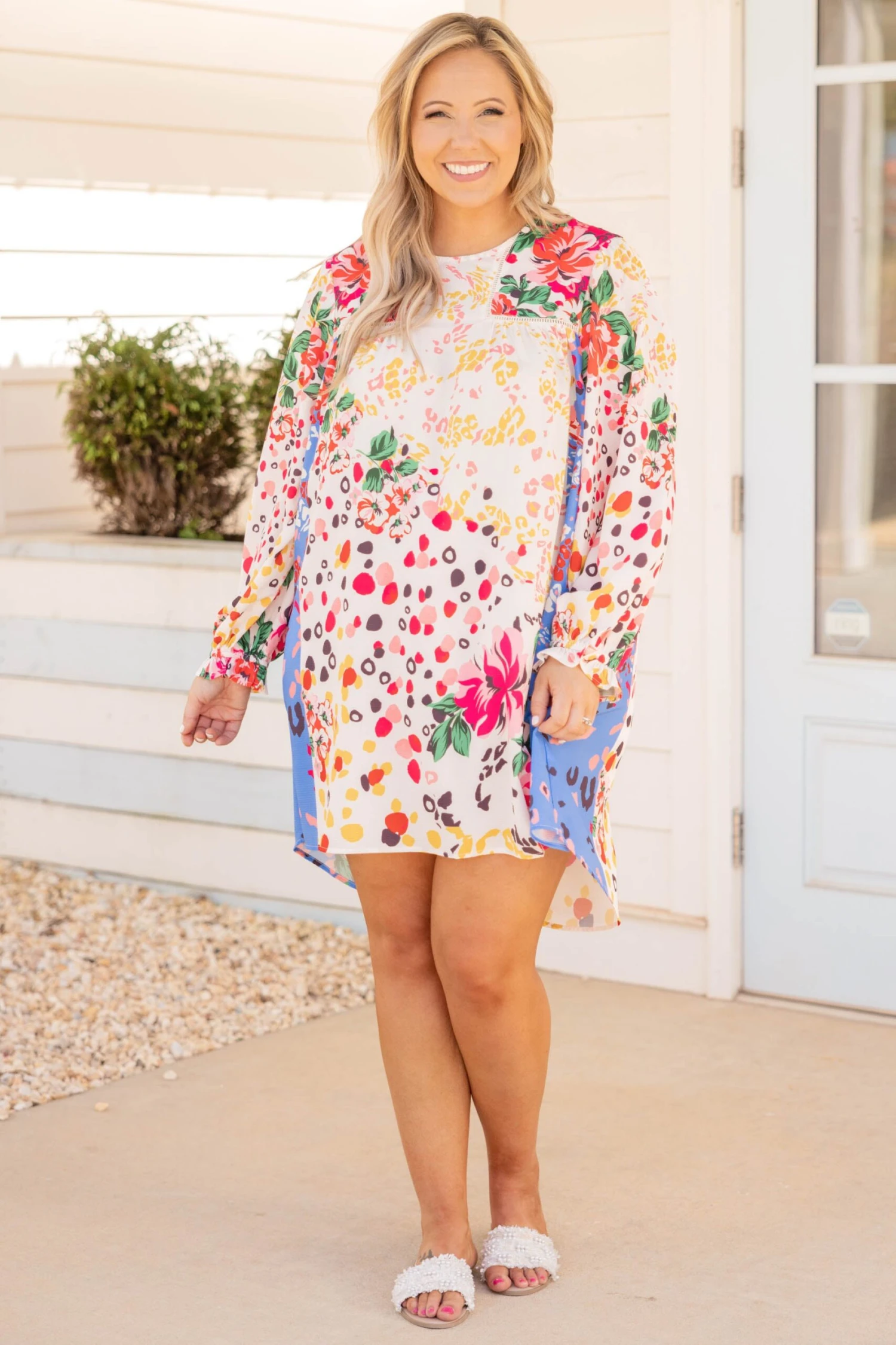 The Identical Dress, Cream-Blue 4 The Identical Dress, Cream-Blue - Image 2