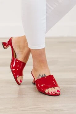 Turn The Lights Back On Heels, Red