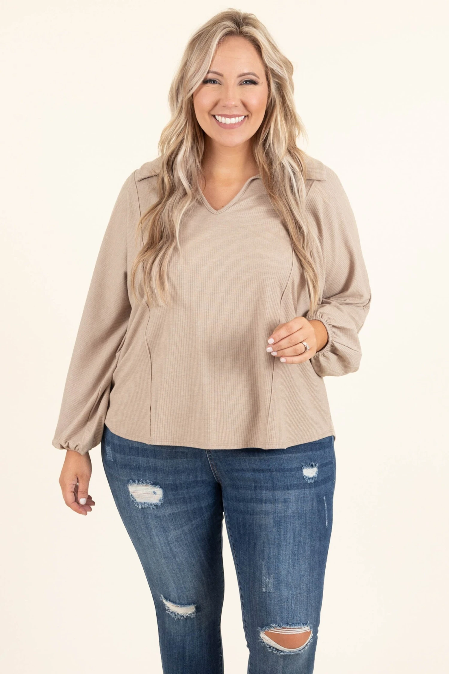 Watching The World Top, Taupe 3 Watching The World Top, Taupe