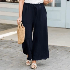 Weekend Wardrobe Pant, Black