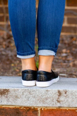 Grand Prize Slides, Black-White 10 Grand Prize Slides, Black-White -Chic Soul Store camelneck 25